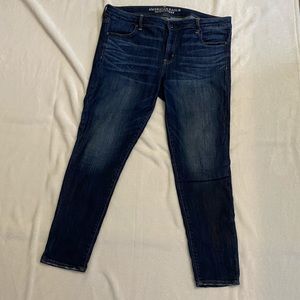 American Eagle mid-rise supersuper stretch jegging